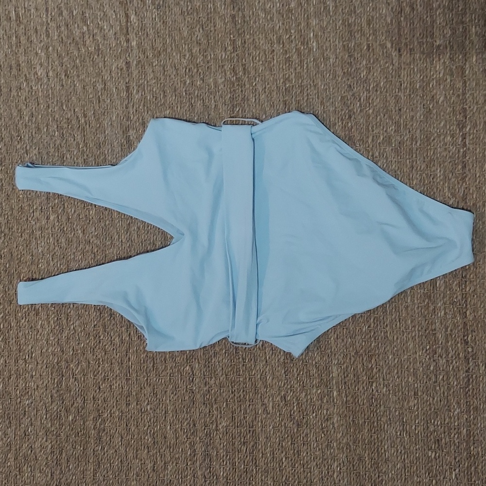Womens swimsuit - Picture 2 of 8